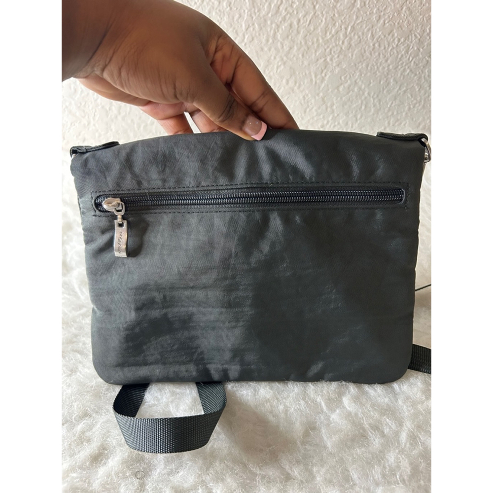 Baggallini Women’s Flip Zip Essentials Crossbody Bag Purse - Picture 2 of 7
